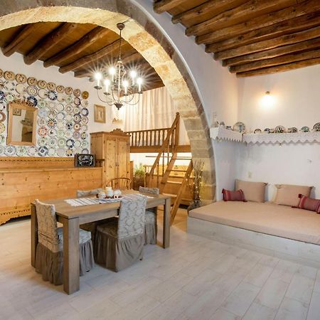 "Finio" Traditional House Apartment Архангелос Екстериор снимка