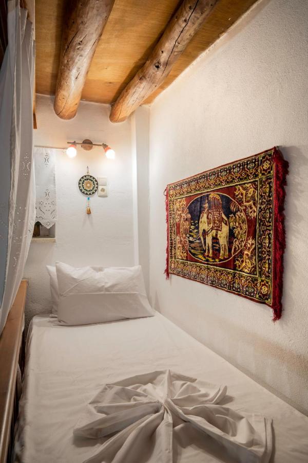 "Finio" Traditional House Apartment Архангелос Екстериор снимка