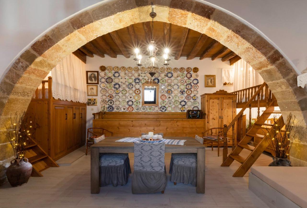 "Finio" Traditional House Apartment Архангелос Екстериор снимка