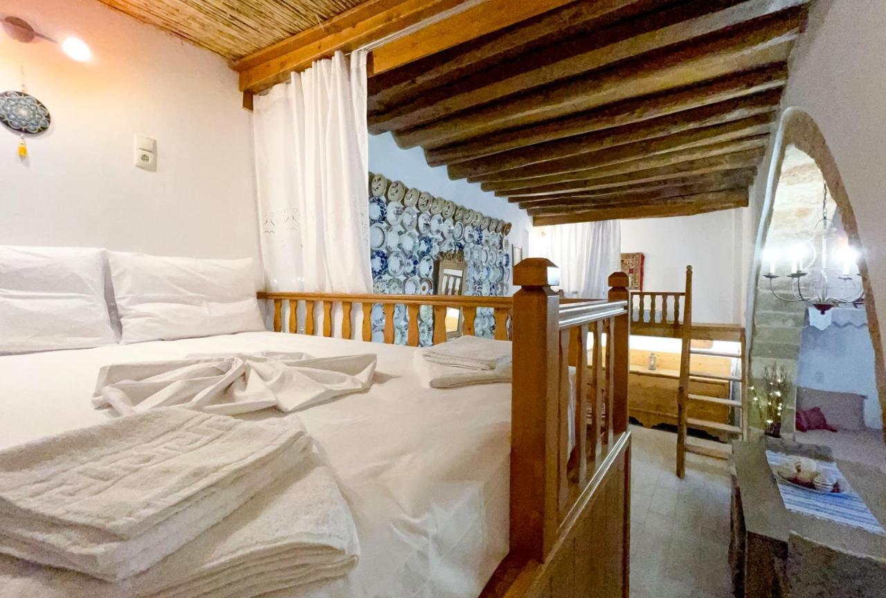 "Finio" Traditional House Apartment Архангелос Екстериор снимка