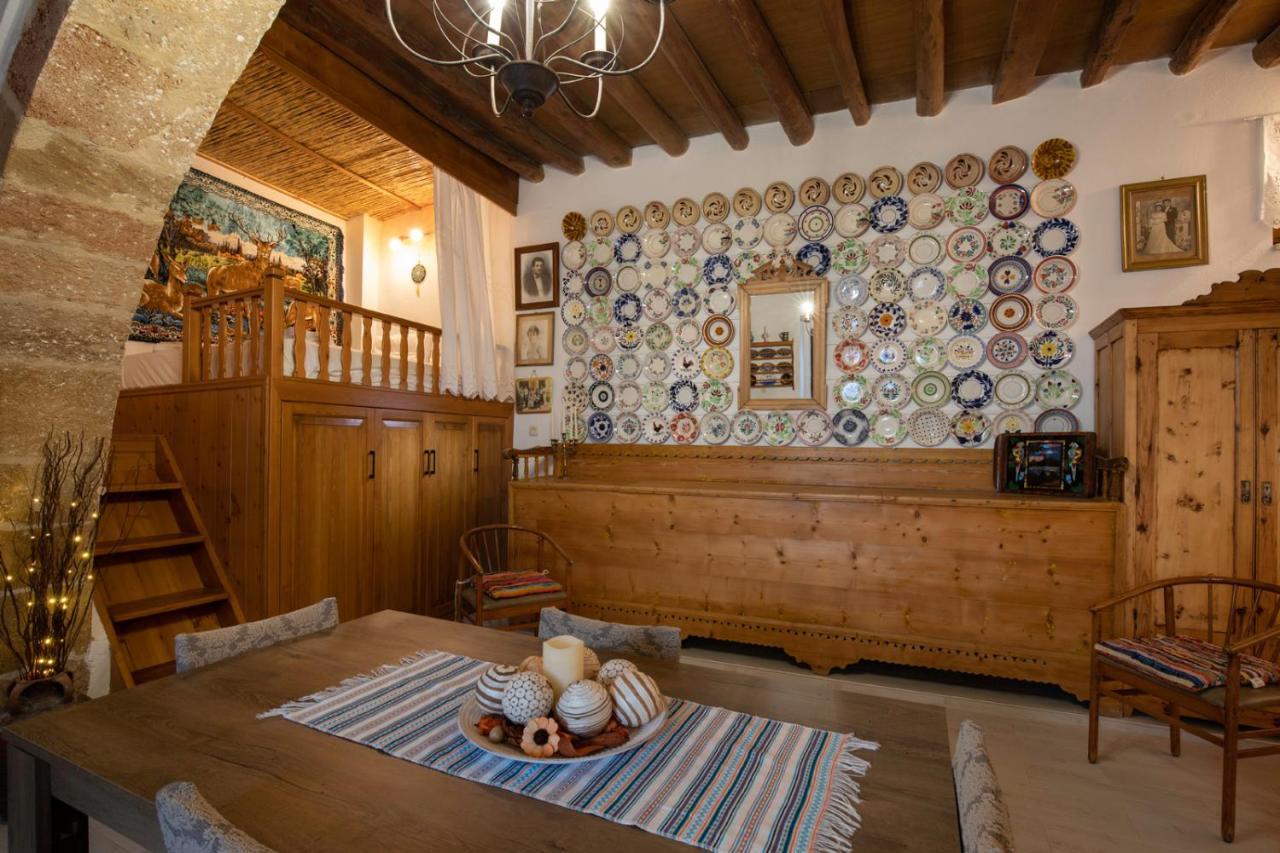 "Finio" Traditional House Apartment Архангелос Екстериор снимка